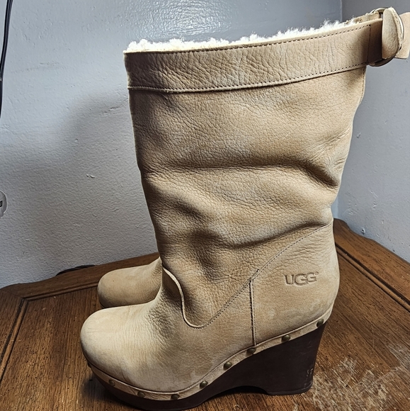 UGG Shoes - ugg australia carnegie camel leather clog boots color beige and brown Women's